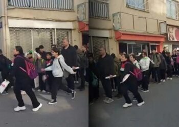 İzmir’de Öğrenciler Güvenlik Kontrolünden Geçirilerek Okula Alındı!